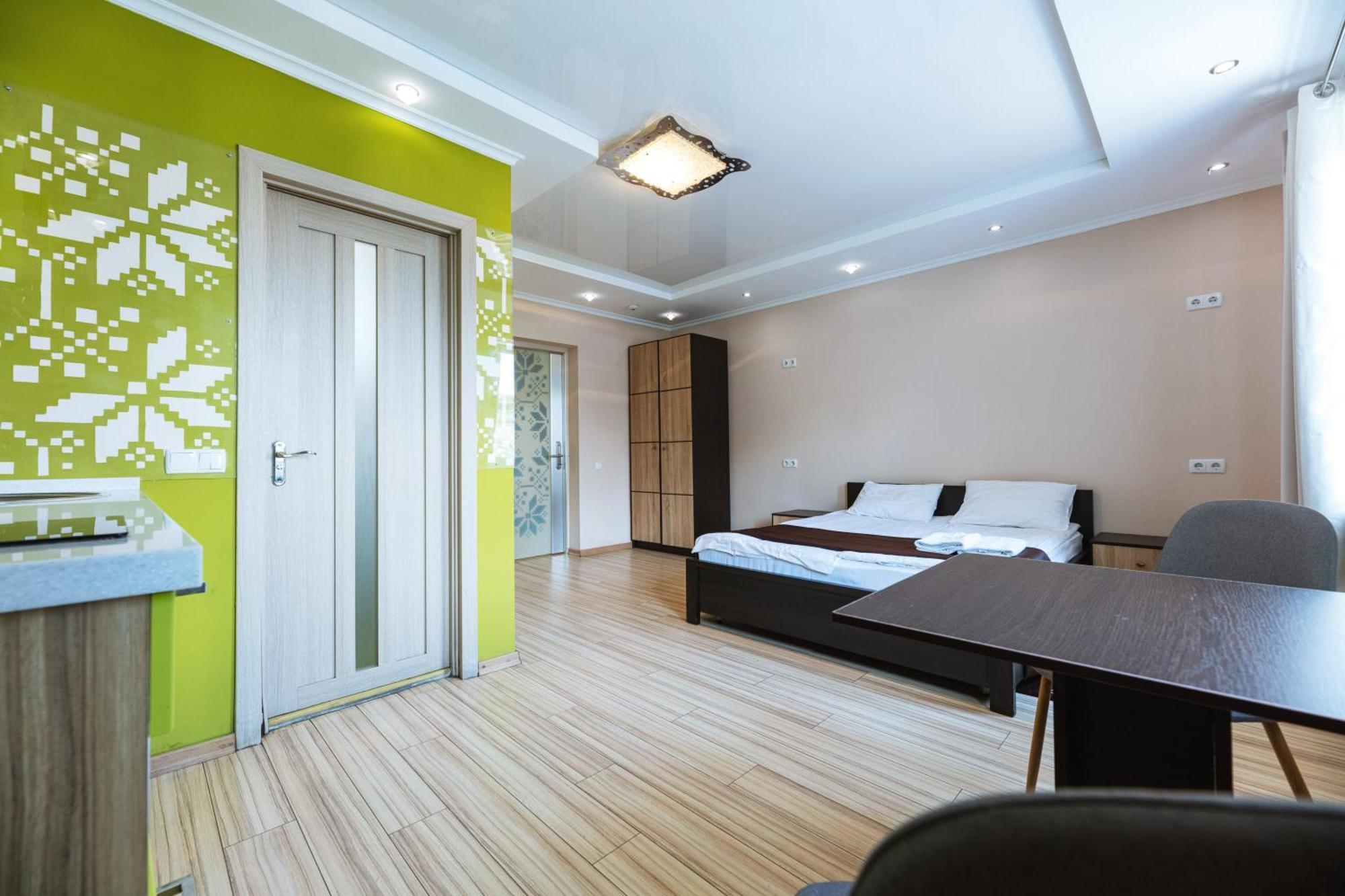 Guest House "Vladimirskaya 42" เคียฟ ภายนอก รูปภาพ