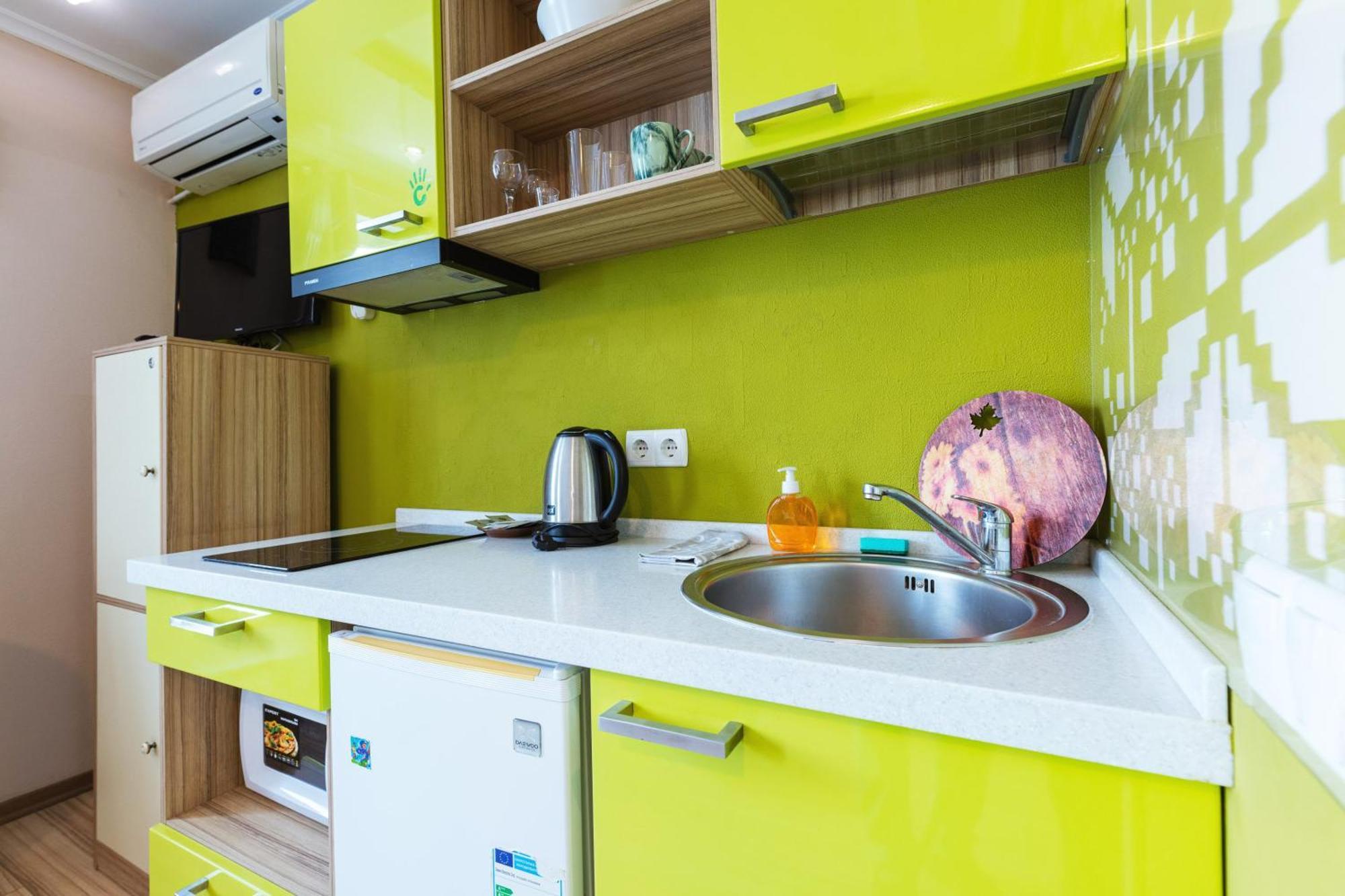 Guest House "Vladimirskaya 42" เคียฟ ภายนอก รูปภาพ