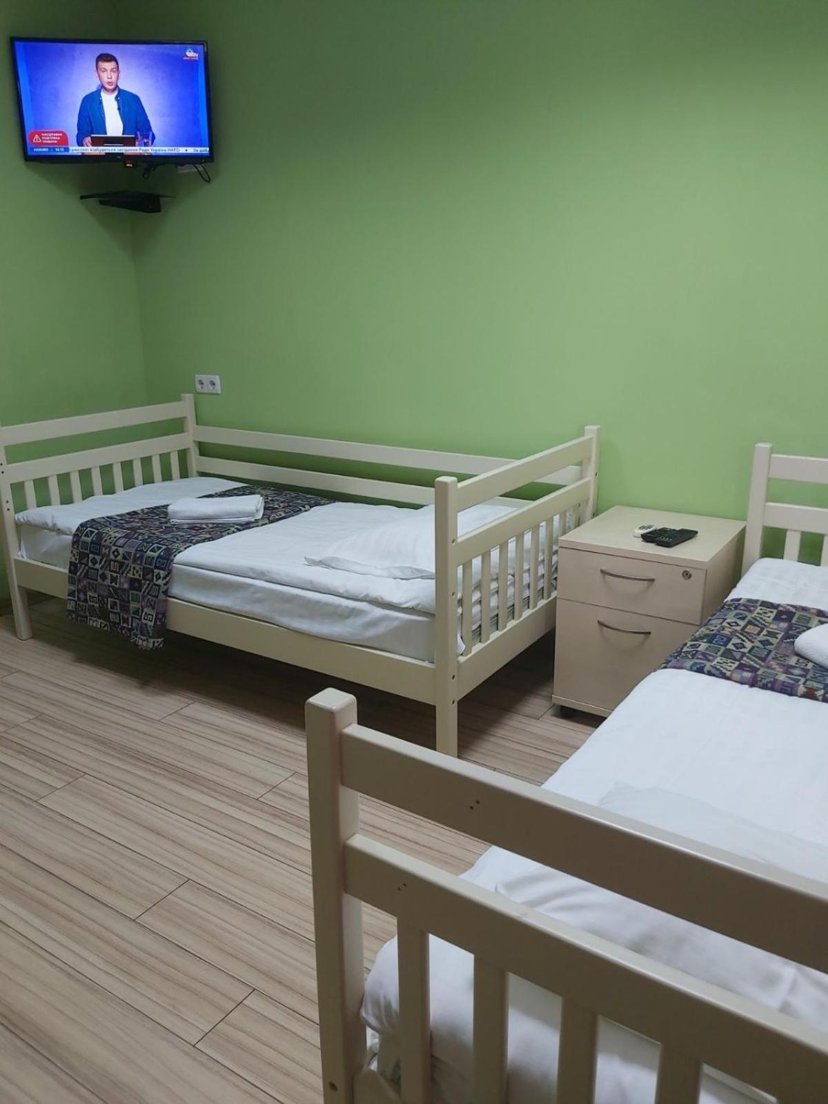 Guest House "Vladimirskaya 42" เคียฟ ภายนอก รูปภาพ