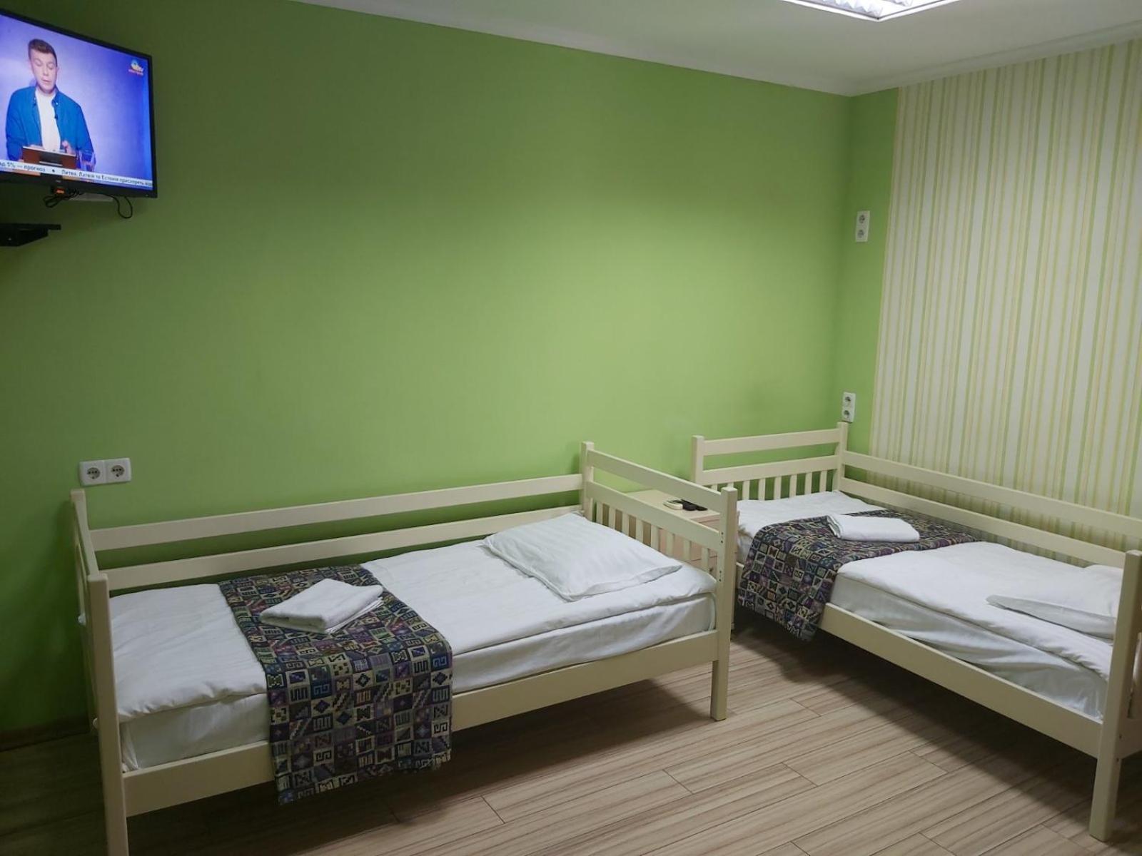 Guest House "Vladimirskaya 42" เคียฟ ภายนอก รูปภาพ