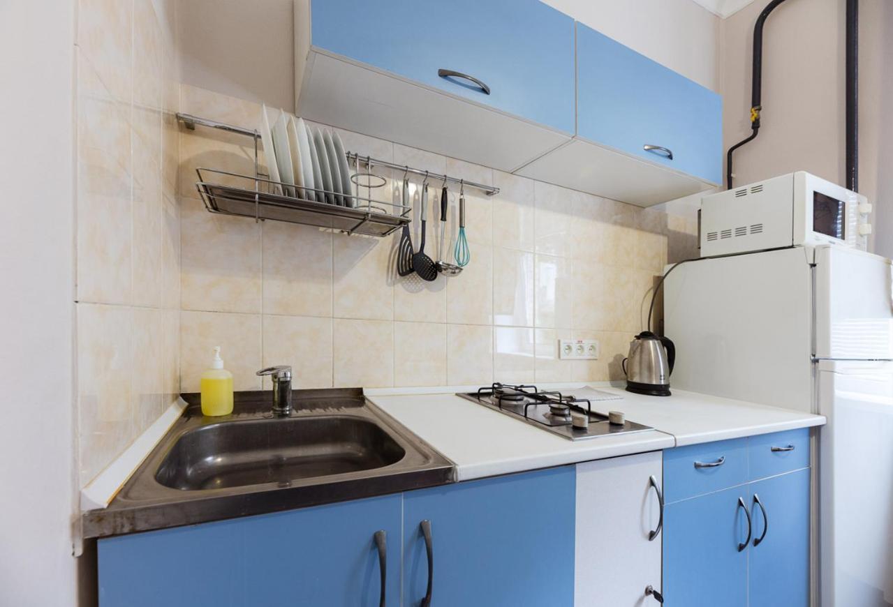 Guest House "Vladimirskaya 42" เคียฟ ภายนอก รูปภาพ