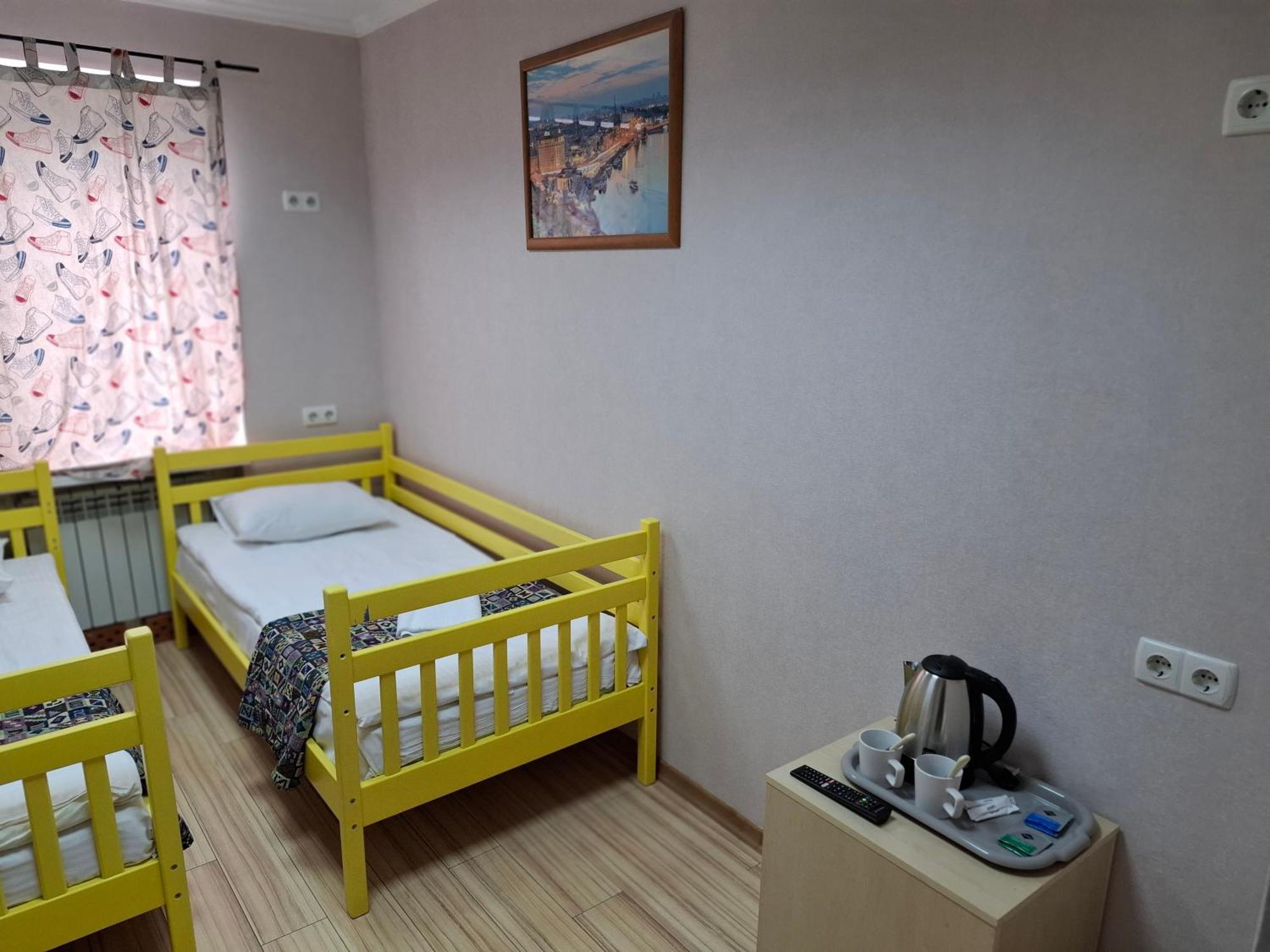 Guest House "Vladimirskaya 42" เคียฟ ภายนอก รูปภาพ