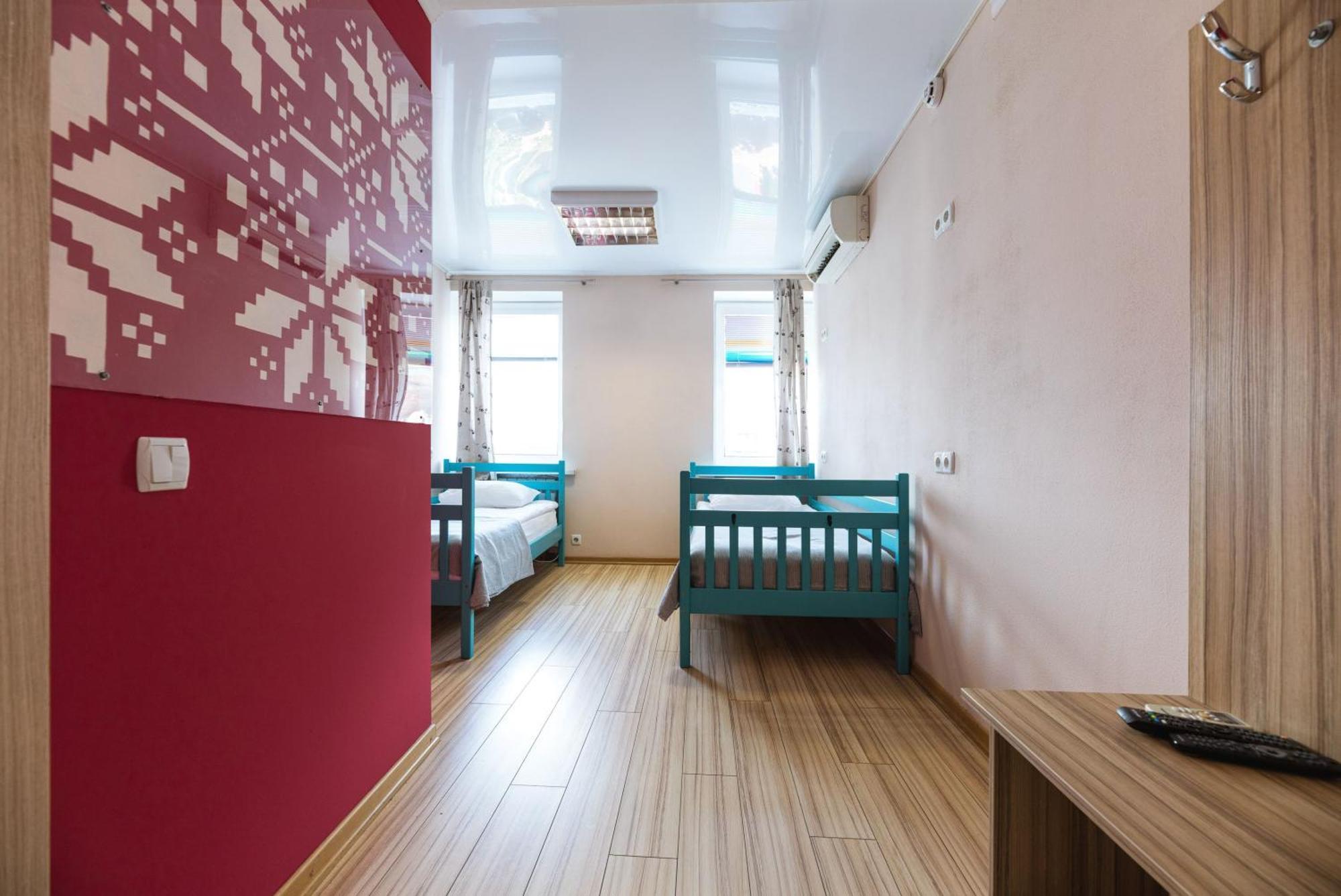 Guest House "Vladimirskaya 42" เคียฟ ภายนอก รูปภาพ